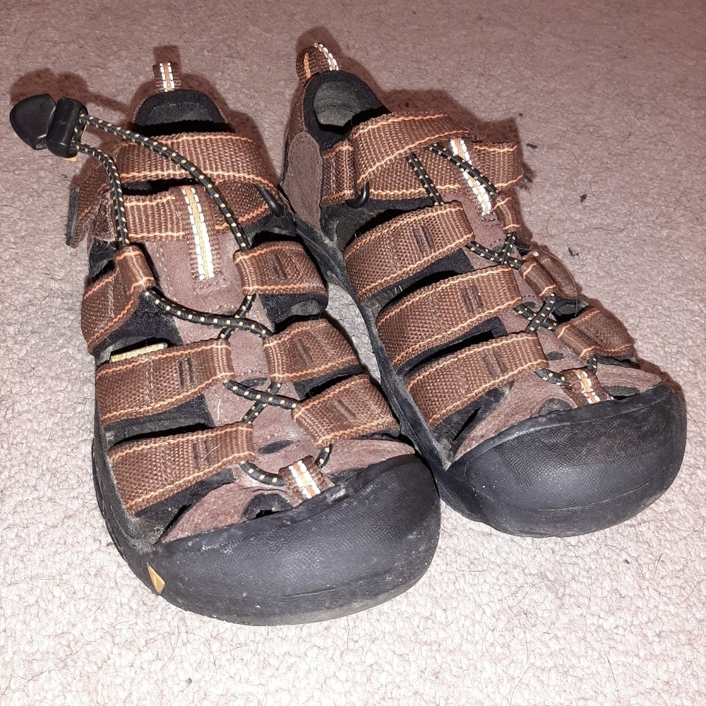 Keen Newport H2 Waterproof Hiking Sandals Size 2